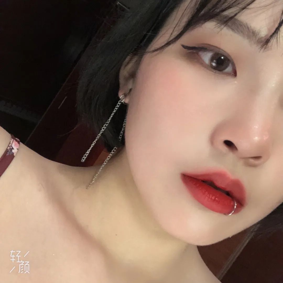 这组靓女嘴唇大赏,看完我瘫了